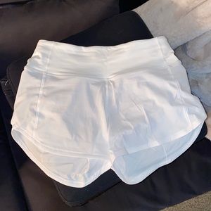 White Speed Up Lululemon, 4 inch Size 2